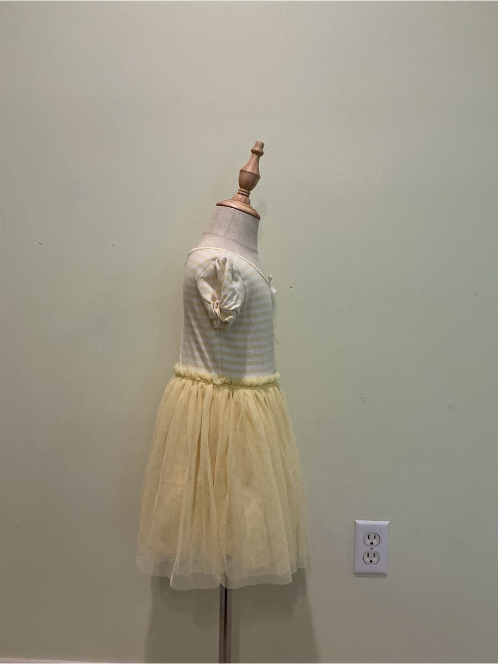 Gymboree Cream and Yellow Tulle Dress - Picture 2 of 3